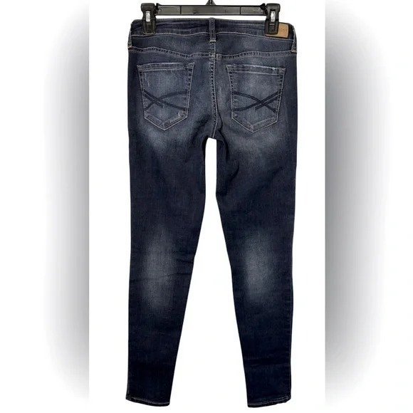 Aeropostale Women's Jeans Jegging Stretch Medium Wash Distressed Denim Size 2 - Picture 2 of 5